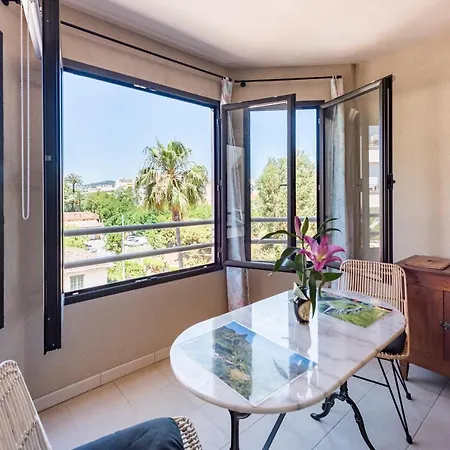 Beau Veranda A Deux Pas De La - Parking Inclus Apartment Juan-les-Pins