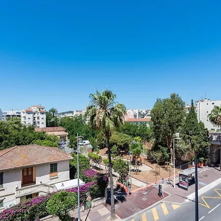 Beau Veranda A Deux Pas De La - Parking Inclus Apartment Juan-les-Pins