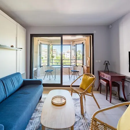 Apartment Beau Veranda A Deux Pas De La - Parking Inclus