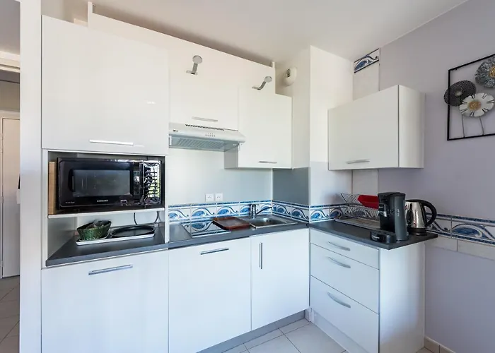 Apartment Beau Veranda A Deux Pas De La - Parking Inclus *