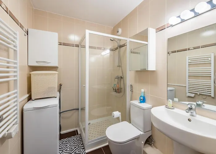 Beau Veranda A Deux Pas De La - Parking Inclus *